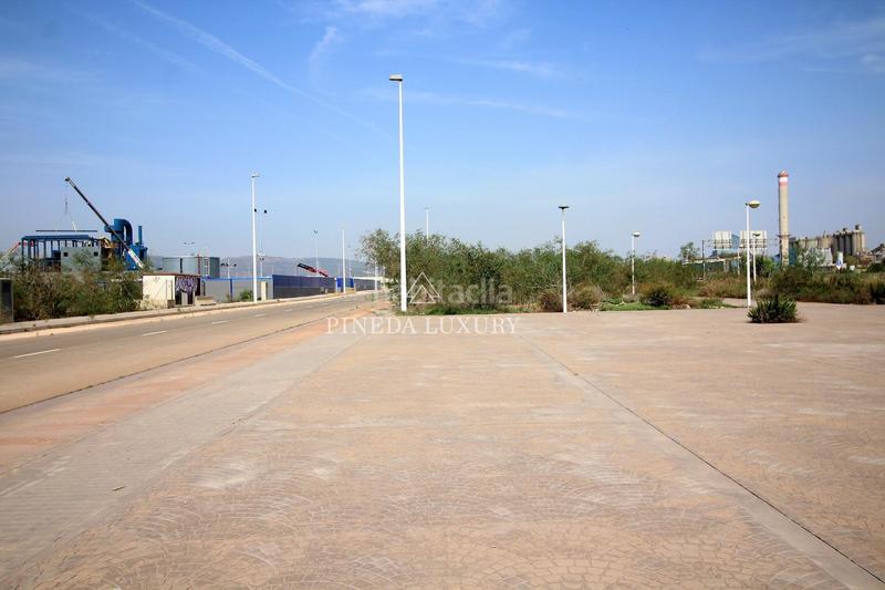 Foto e2a08d4b-0cc1-4a78-8f82-d1419bbb74b1. Terreny residencial a Avenida de Abril-9 de Octubre Sagunt