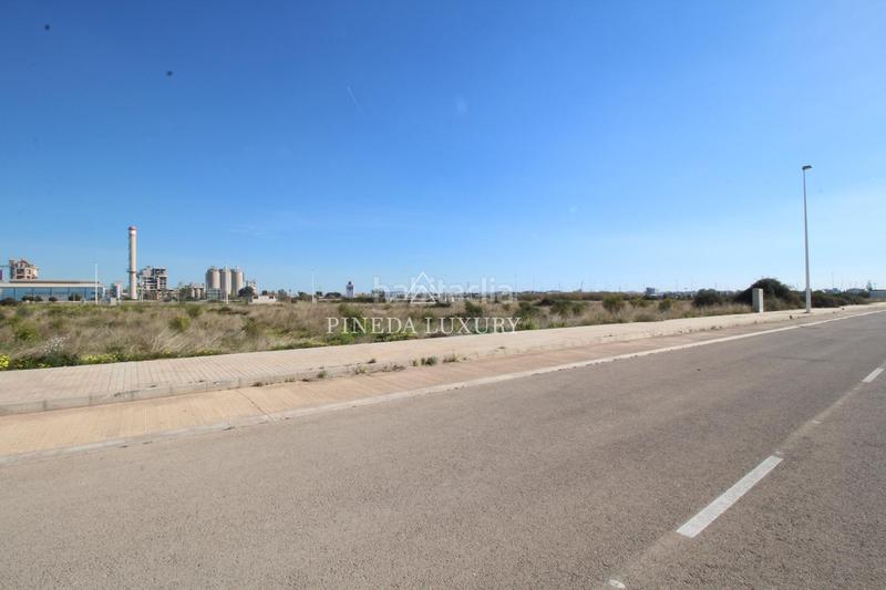 Foto ff018e34-2d29-45ca-a4e2-52dc45da8ff9. Terreny residencial a Avenida de Abril-9 de Octubre Sagunt