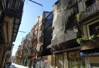 Edifici  Calle de la bolsería. Solar junto al mercado central y calle caballeros para su desarr