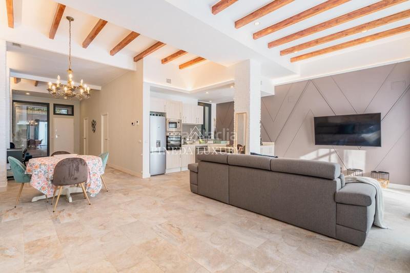 Foto 890c9d52-7ba4-47c6-897f-5e1740401c64. Piso en calle de la visitación 8 piso turistico a la venta junto al cauce del rio turia y a un paso de las torres de serrano en Valencia