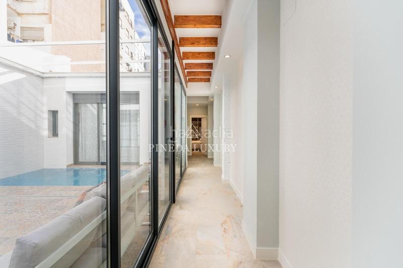 Foto c29b6fb7-6b23-453a-ba64-5edf8269dcf4. Piso en calle de la visitación 8 piso turistico a la venta junto al cauce del rio turia y a un paso de las torres de serrano en Valencia