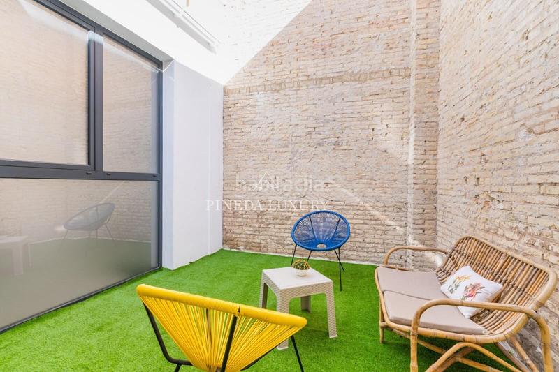 Foto f18d146f-376d-4d19-af23-ca144af23c2a. Piso en calle de la visitación 8 piso turistico a la venta junto al cauce del rio turia y a un paso de las torres de serrano en Valencia