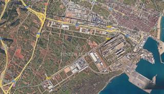 Terreny residencial a Avenida de Abril-9 de Octubre. Disponible parcela industrial de  41000 m en poligono cami la ma