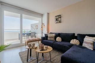 Appartement in Calle flor del taronger de la 2. Descubre el lujo de vivir frente al mar a 5 min de sagunto y 30