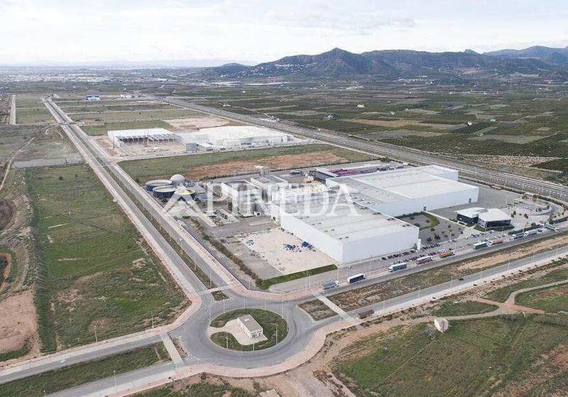 Foto 71b41044-2960-4345-9f6b-00073440f89c. Solar industrial a Avenida de Abril-9 de Octubre Sagunt