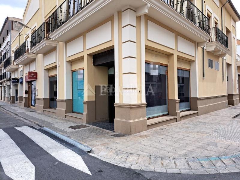 Foto 250ecec8-0167-42dc-8c4c-c08680f2ba49. Location local commercial dans El Puig El Puig de Santa Maria