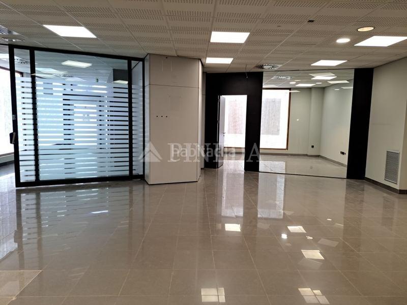 Foto 4e8cbc54-6fdc-4c3e-804f-6f0c84d9ba96. Location local commercial dans El Puig El Puig de Santa Maria