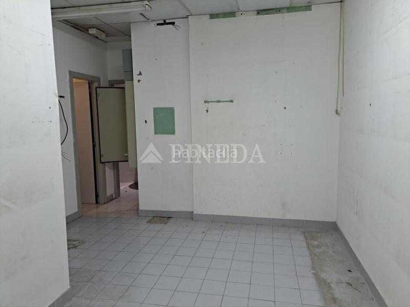 Foto f7a51ce9-b184-44ce-b6ff-5b20edfdc7df. Location local commercial dans El Puig El Puig de Santa Maria