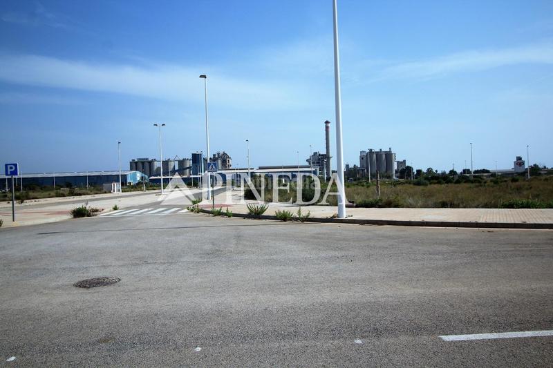 Foto 22a146e0-5156-44a6-b956-a5454828e73d. Area edificabile industriale in Avenida de Abril-9 de Octubre Sagunt