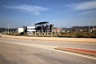 Solar industrial en Avenida de Abril-9 de Octubre. Parcela industrial de 1800m2 en cami la mar