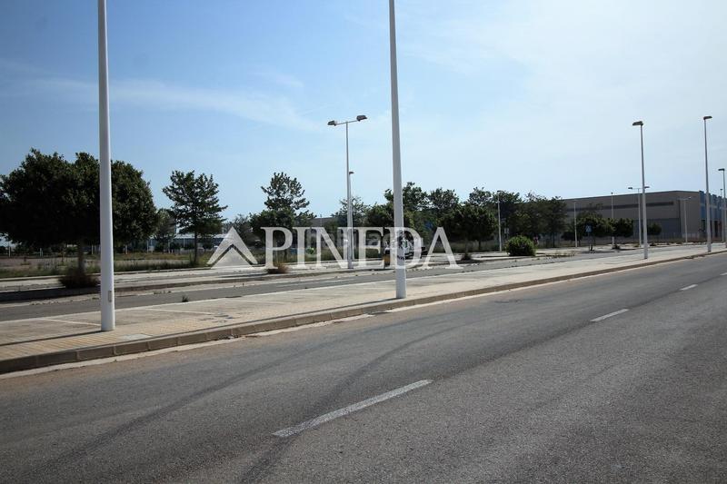 Foto e851b30d-2259-461a-9b7e-baf25710d2aa. Area edificabile industriale in Avenida de Abril-9 de Octubre Sagunt