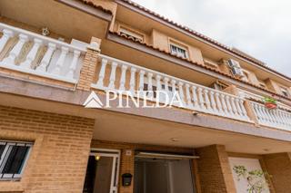 Casa adossada  Calle pintor tuset. Grupo pineda te ofrece adosado en la playa de canet den berengue