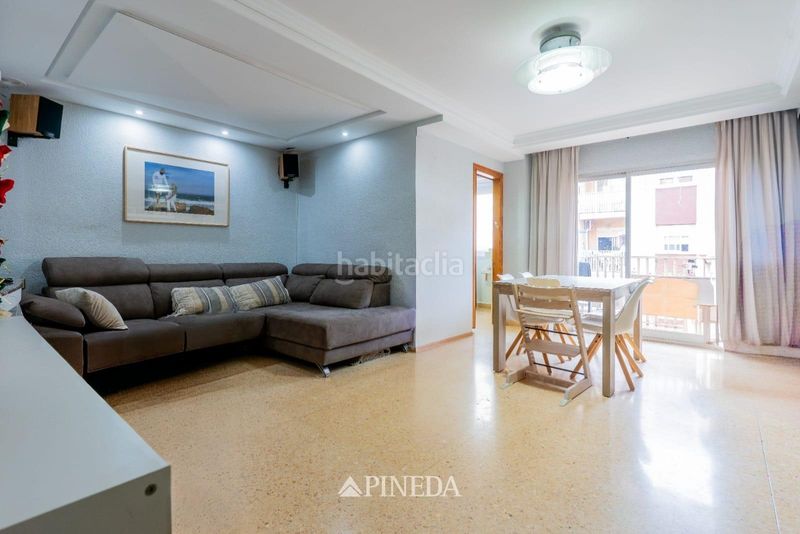 Piso en calle mendez nuñez 17 vivienda funcional y con mucha luz a un paso de la avenida del puerto en Valencia - Imagen 2