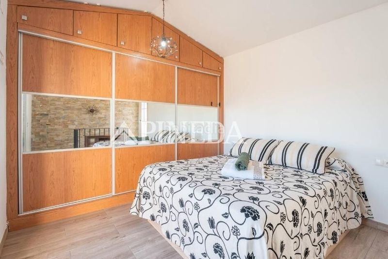 Foto ab907042-b36a-4591-9a27-f33d7fe0e163. Casa adossada amb calefacció a Soneja
