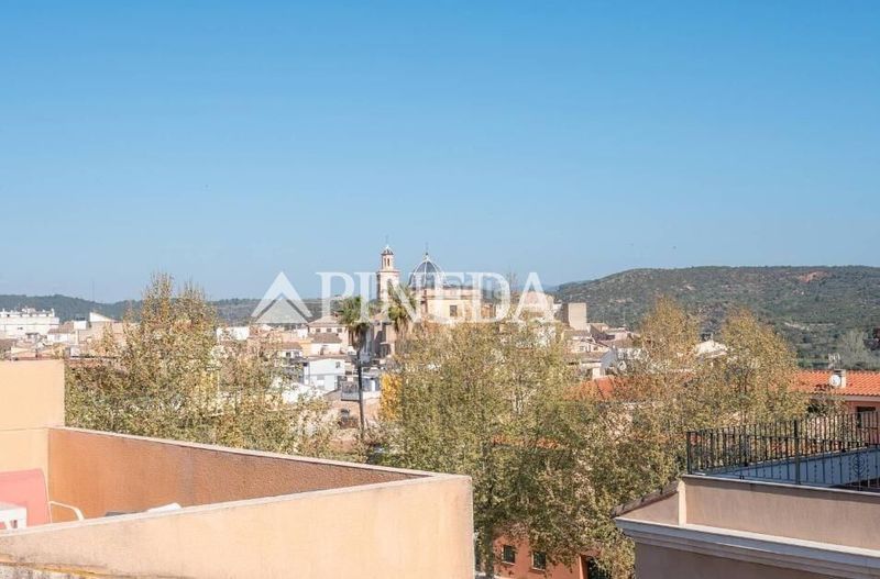 Foto cb3a9ee7-b562-40b9-87e0-52693422b878. Casa adossada amb calefacció a Soneja
