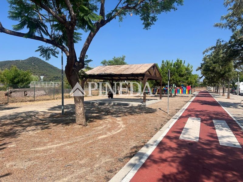 Foto 96445a6f-6e81-4e33-84d2-7b4db7f8c931. Terreny residencial a Quartell