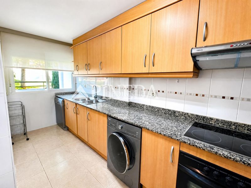 Foto 86e14762-394b-4265-8cd7-46aa36a8d8aa. Lloguer apartament amb aparcament piscina a Alfinach - Monasterios Puçol