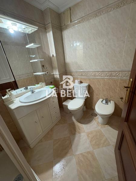 Foto a6691aff-9058-43de-a156-cea82addf1a3. Pis a Bellavista Sevilla