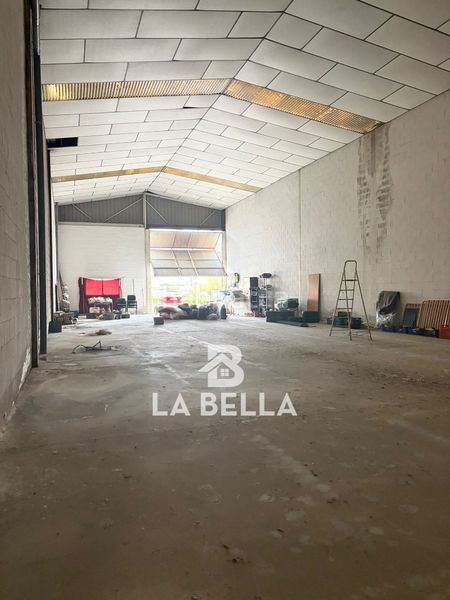 Foto 1e7b6557-6bcf-4d09-9a0b-4fbfe8016cee. Nau industrial a La Motilla - Fuente del Rey Dos Hermanas