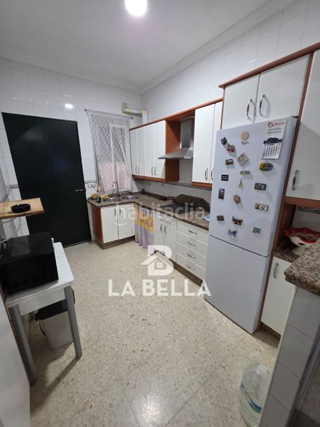 Foto 61706934-830c-40b1-abe3-ea95396c1a84. Xalet amb xemeneia piscina a Coria del Río