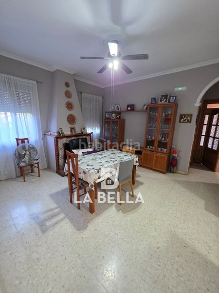 Foto 734c1c33-bba6-44d8-b28b-5f3160551e48. Xalet amb xemeneia piscina a Coria del Río