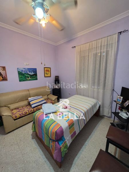 Foto 780e22f4-4762-4619-950b-e1b6ad173fa9. Xalet amb xemeneia piscina a Coria del Río