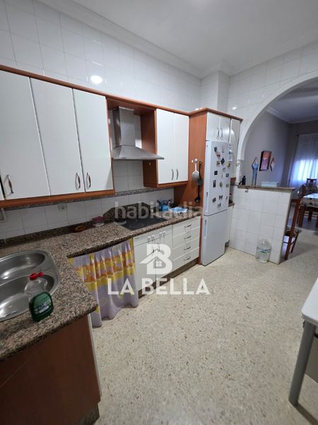 Foto de911383-6622-4cfa-86e1-45ae54df412e. Xalet amb xemeneia piscina a Coria del Río