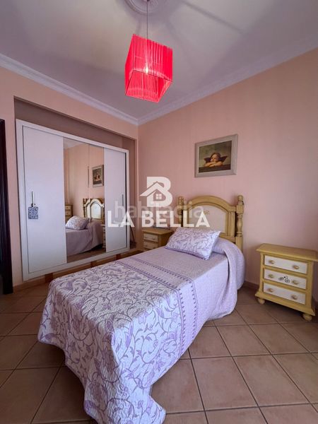 Foto 3810ead2-ed77-4f7c-b9e8-c3d17c59445c. Casa amb aparcament a Umbrete