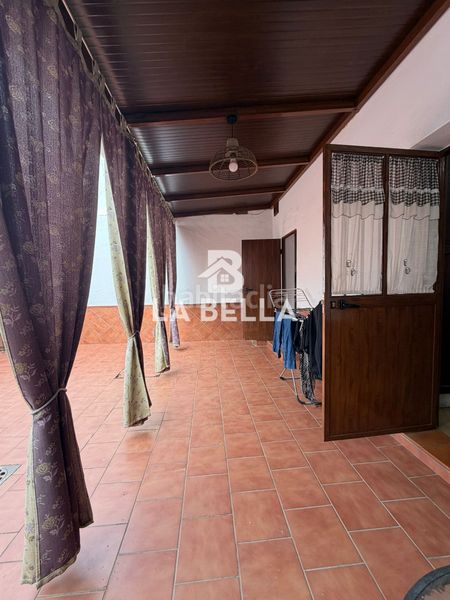 Foto 39de1c19-6b21-4a13-9625-746a85695aff. Casa amb aparcament a Umbrete