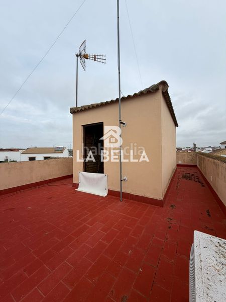 Foto 3cef6505-108b-40d9-98fc-10ad0ddf830f. Casa amb aparcament a Umbrete