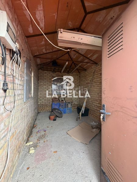 Foto 4494c59f-358b-4d62-8c36-8f958cc5bbd8. Casa amb aparcament a Umbrete