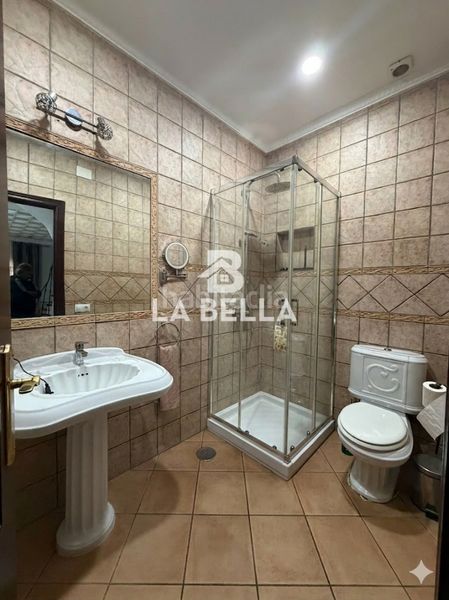 Foto 4d2e0dac-370e-42c8-9077-f5786328d1e9. Casa amb aparcament a Umbrete