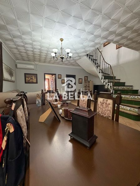 Foto 56bbcec7-b5fd-46af-800f-bb40d7028266. Casa amb aparcament a Umbrete