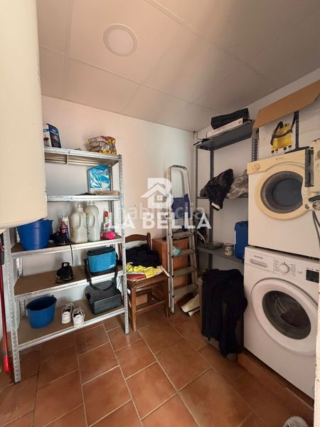 Foto 8c26c471-d249-42fd-857b-180a050f978a. Casa amb aparcament a Umbrete