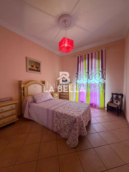 Foto 9de10dde-e4a8-41b3-9d39-c8276ff7c754. Casa amb aparcament a Umbrete