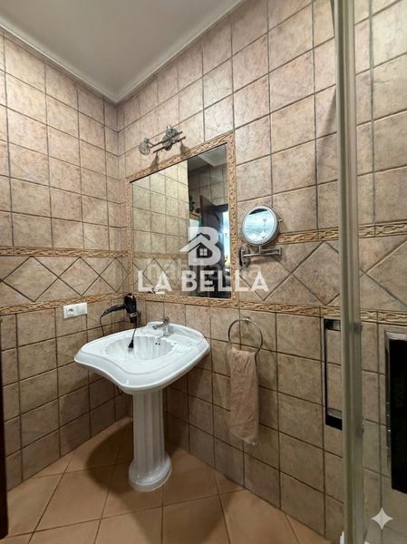 Foto ba2b00f6-d550-4bb7-bb7a-1c326f389b70. Casa amb aparcament a Umbrete