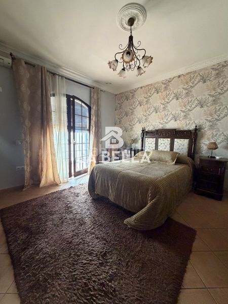 Foto e113f4fe-8d93-4181-a59d-8886a43b3c47. Casa amb aparcament a Umbrete