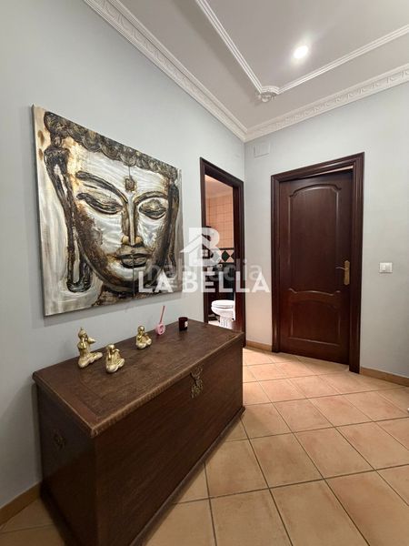 Foto f6d7a145-a0cd-4b25-8d3f-e8064f878de6. Casa amb aparcament a Umbrete