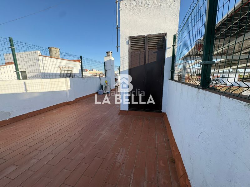 Foto 712f351e-f482-4800-a3f1-d7096defca00. Casa a Bellavista Sevilla