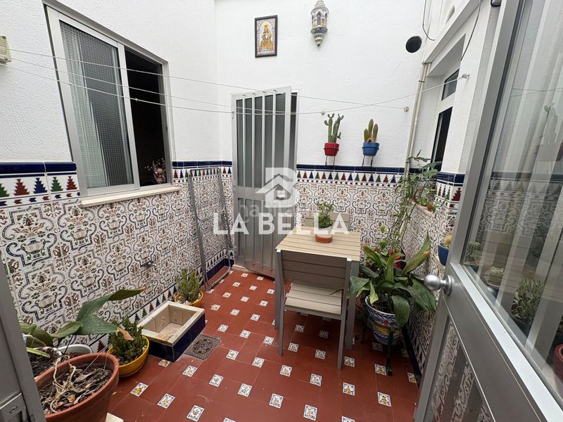 Foto 96a928fb-53ef-481e-812e-5b3be5d5a7e8. Casa adossada a Bellavista Sevilla