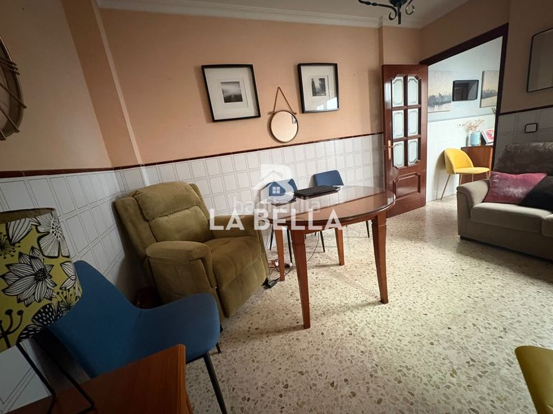 Foto b2f74248-a0fb-4d43-a2c0-c4f92bf06e53. Casa adossada a Bellavista Sevilla