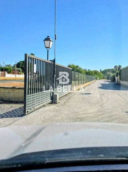 Foto 4155e536-2553-4b61-adce-79b6c775bf71. Xalet a Coria del Río
