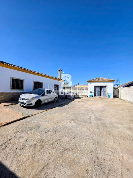 Foto 499d0273-39d7-4807-afca-e5714a578c0a. Xalet a Coria del Río