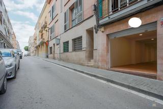 Local commercial à Zona Alta. Oportunidad única en premia de mar  local comercial en el centro