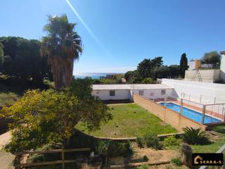 Local Comercial a Canet de Mar. Finca destinada actividad comercial con vivienda independiente