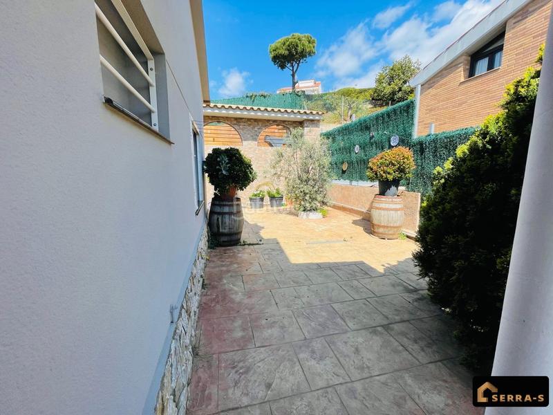 Foto 6a362608-9aa3-4ae3-989d-631e8cd391de. Chalet espectacular chalet en mas mora dos viviendas en una, con piscina y zona de barbacoa en Tordera