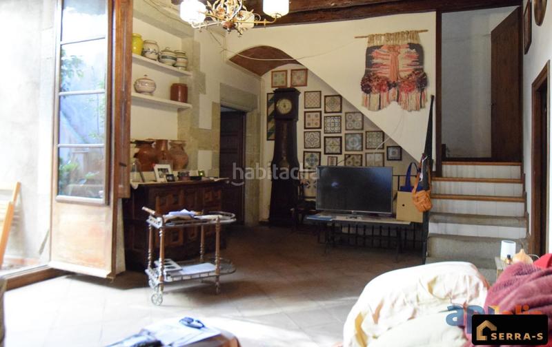 Foto 04e85c9f-1b41-4126-b3d3-1b38e9a3a7ef. Casa adosada casa en el centro histórico en Centre Mataró