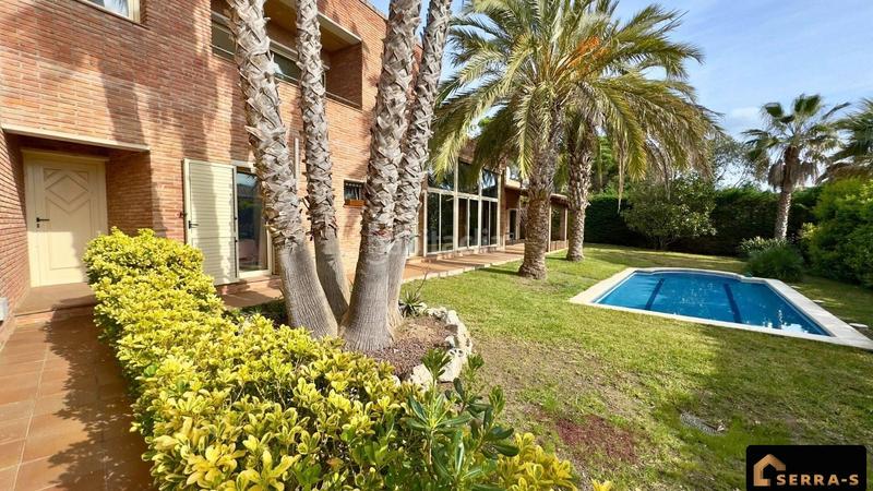 Foto d6fdd77b-4bc6-41e8-8404-9aa5309d7fe8. Chalet con riscaldamento parcheggio piscina in Urbanitzacions Sant Pol de Mar