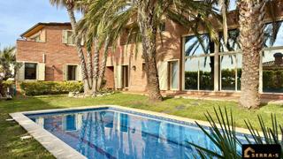 Xalet a Urbanitzacions. Residencia de lujo con vistas al mar en sant pol de mar  exclusi