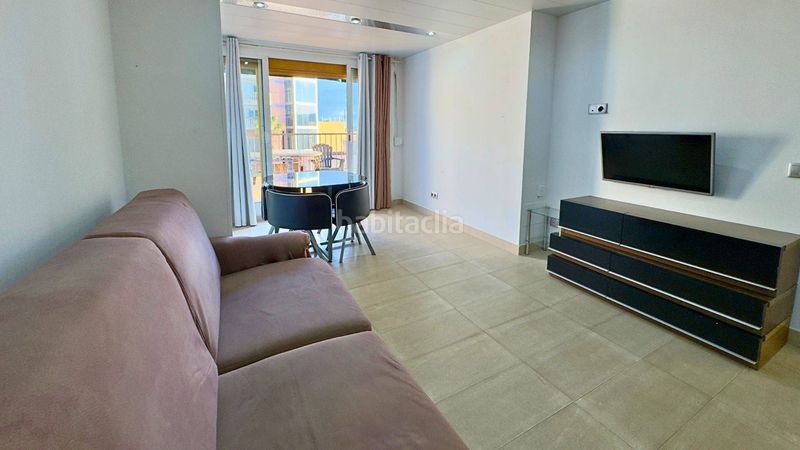 Foto ff023fa3-a4cc-47b0-97a5-f4be4c142aaa. Àtic amb calefacció a Centre Lloret de Mar